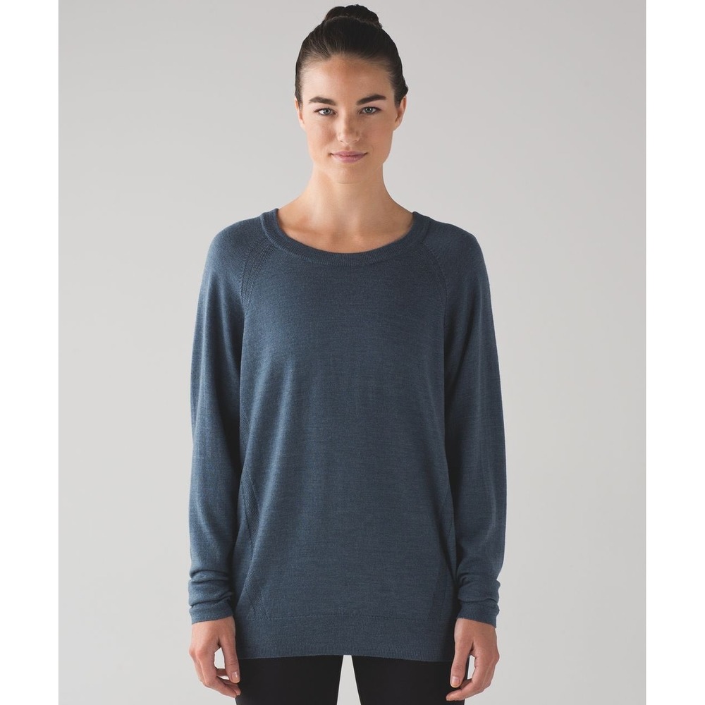 Lululemon VTG Rising Salutation‎ Sweater Blue GUC High-Low Raglan Size 10???